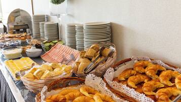 Desayuno buffet incluido todos los días