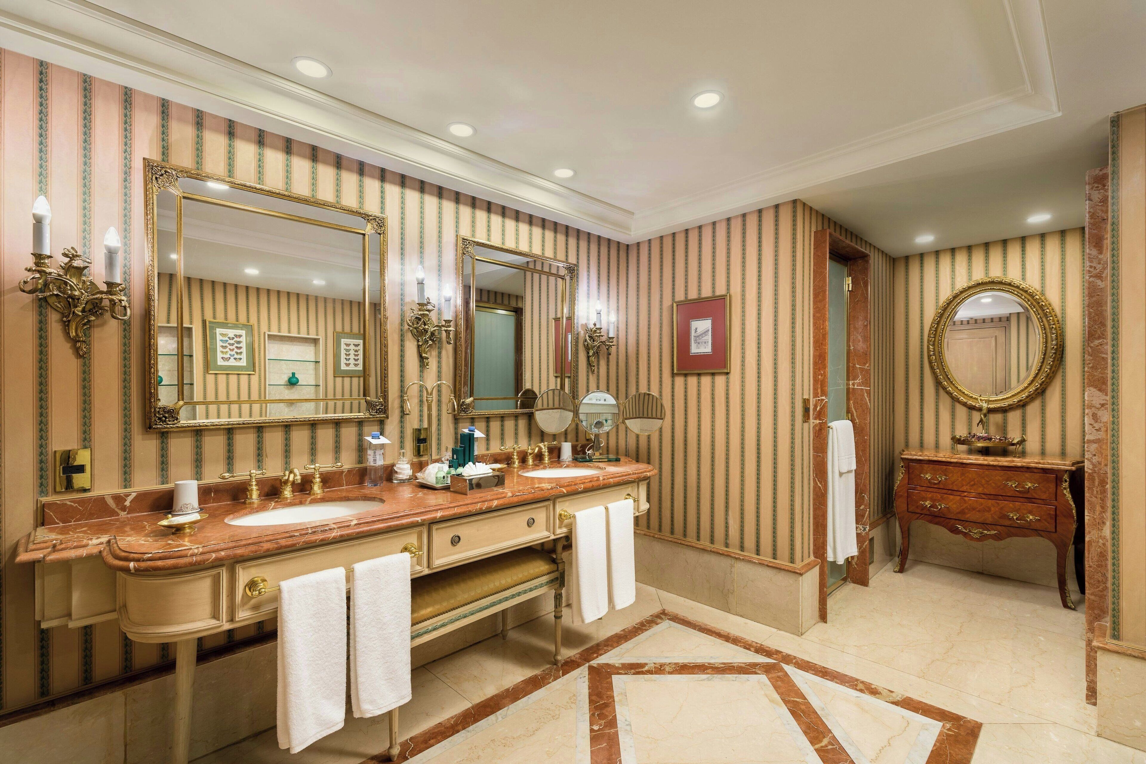 presidential suite, 3 bedrooms, non smoking, city view | 1 bedroom, premium bedding, select comfort beds, minibar