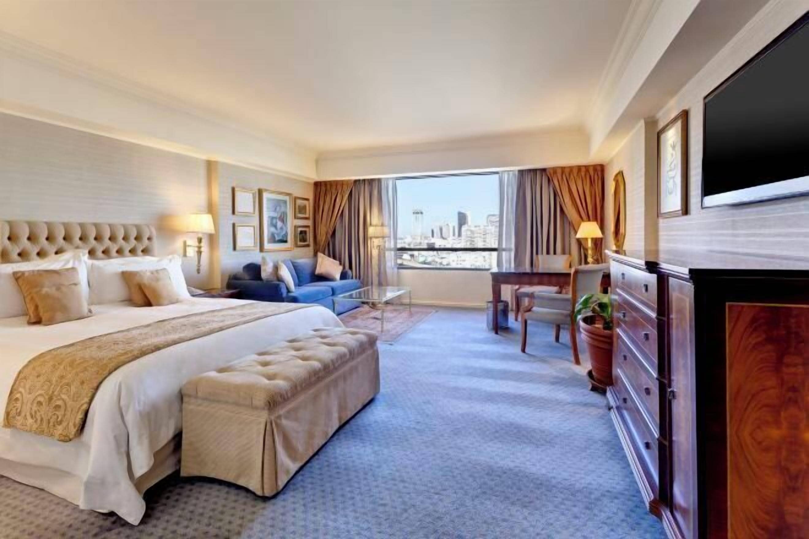 Hochwertige Bettwaren, Select-Comfort-Betten, Minibar, Zimmersafe