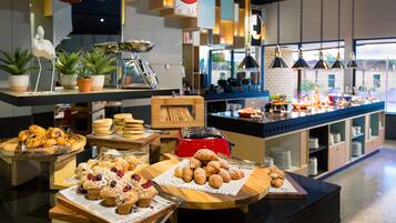 Daily buffet breakfast for a fee