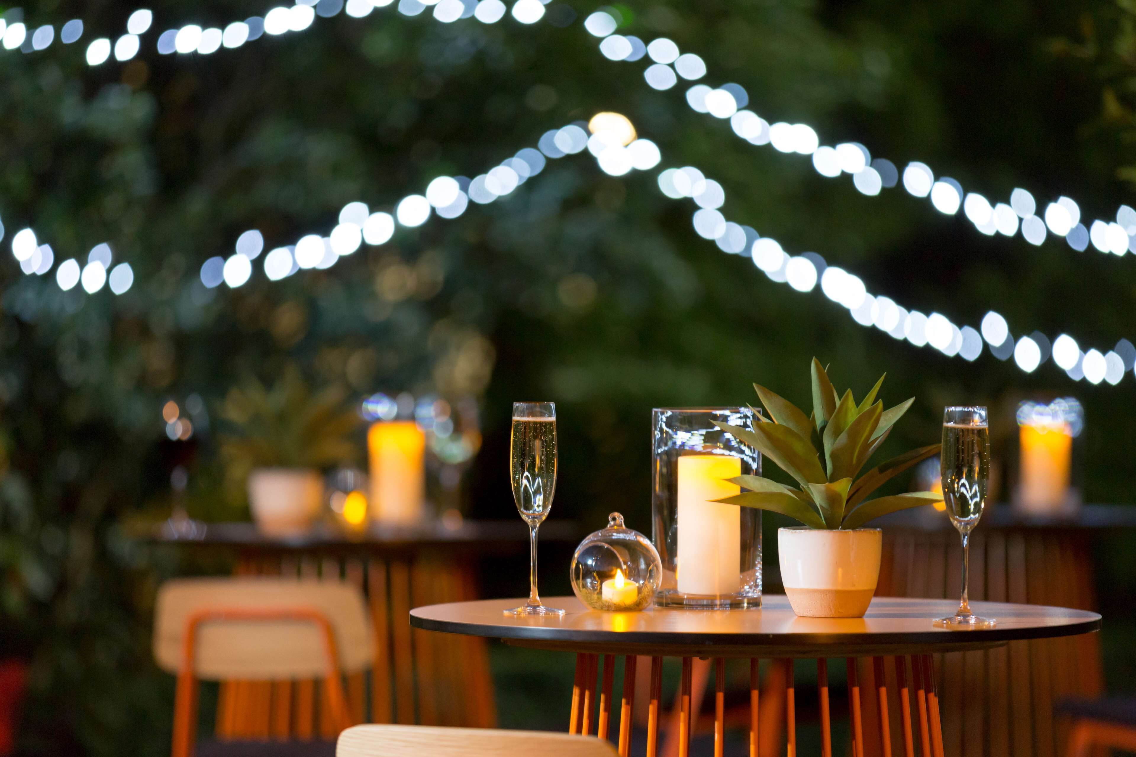 breakfast, dinner served; american cuisine, pool views