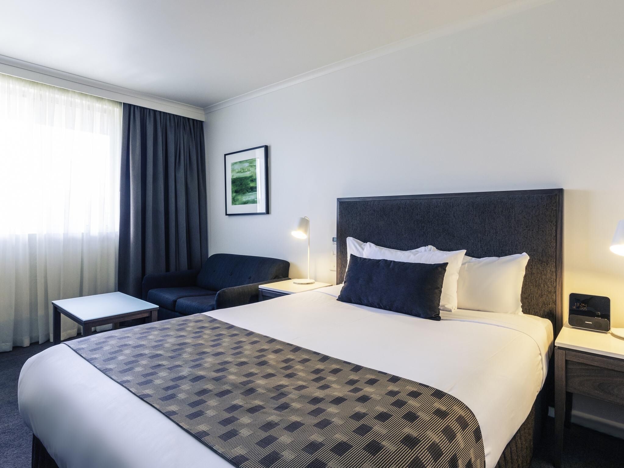 Superior Room, 1 Queen Bed, Non Smoking | Minibar, desk, laptop workspace, iron/ironing board