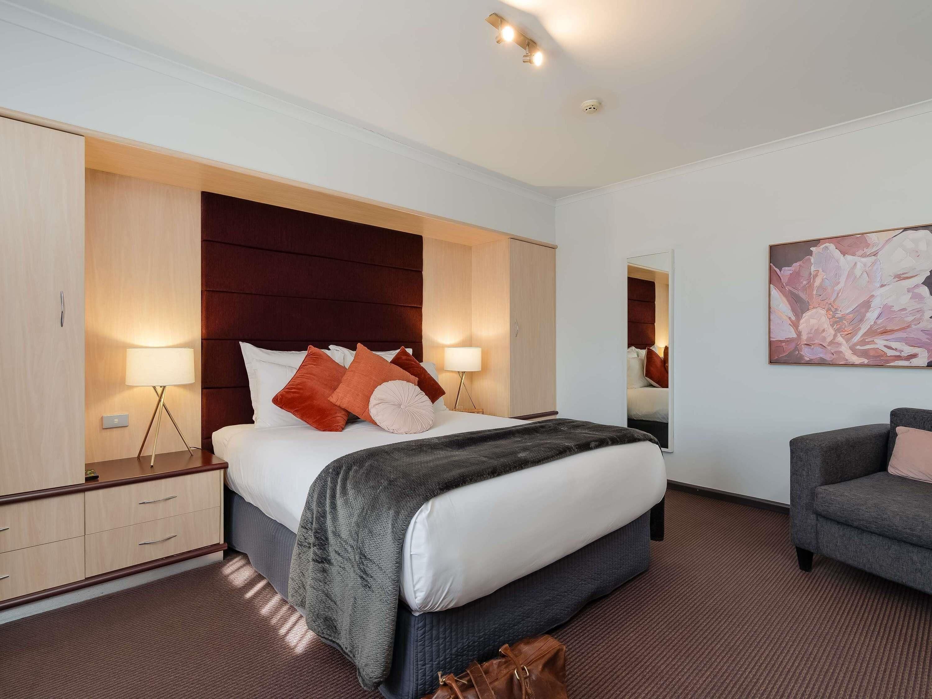 Suite Deluxe, 1 llit de matrimoni gran | Minibar, escriptori i espai de treball apte per a portàtils 