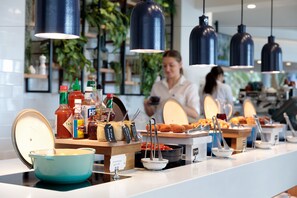 Se ofrece un desayuno continental (35 AUD por persona)