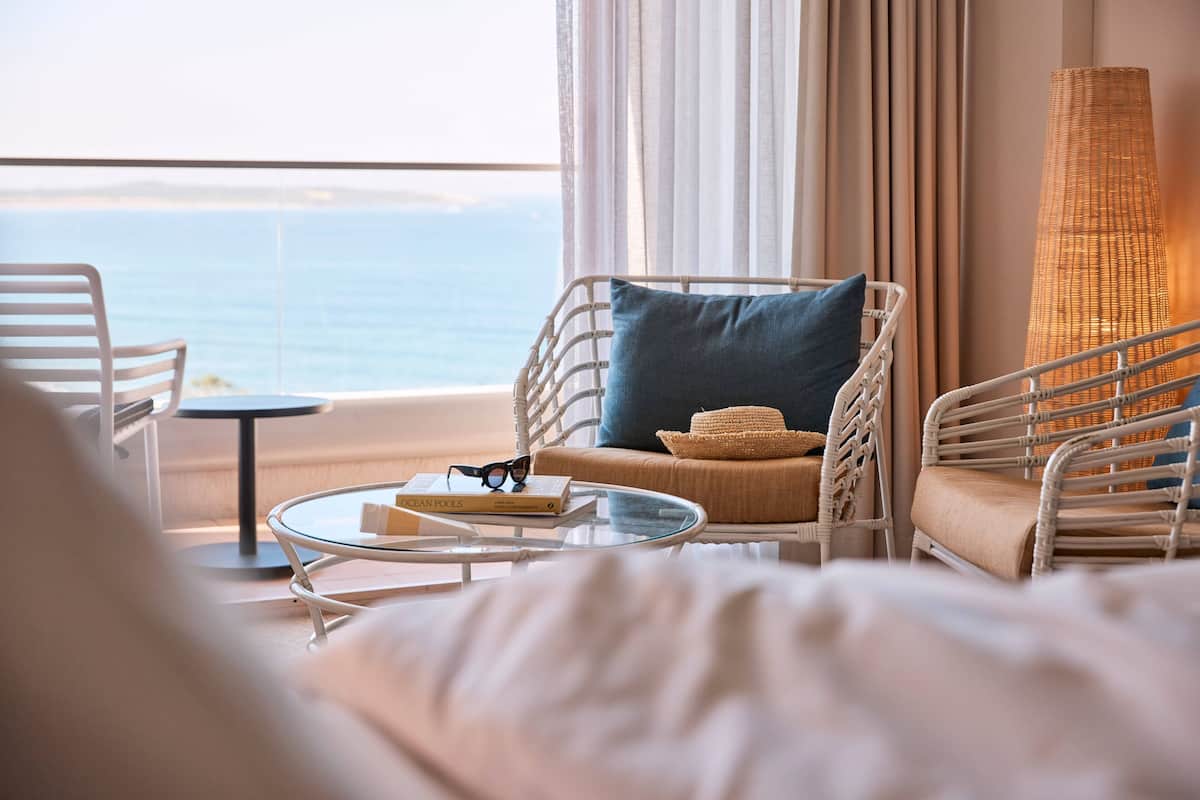 32-inch lcd tv with cable channels, tv