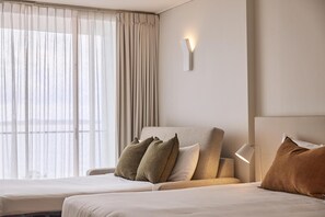 Superior-Zimmer, Meerblick | Bettwäsche aus ägyptischer Baumwolle, hochwertige Bettwaren, Minibar