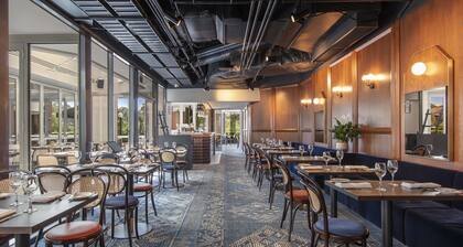 Amora Herencia Riverwalk Melbourne