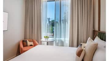 Quarto luxo | Frigobar, cofres nos quartos, escrivaninha