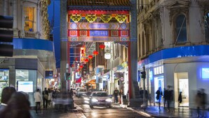 A street with traditional architecture, a pedestrian walkway, and shops. - Mercure Melbourne City Centre (Melbourne)