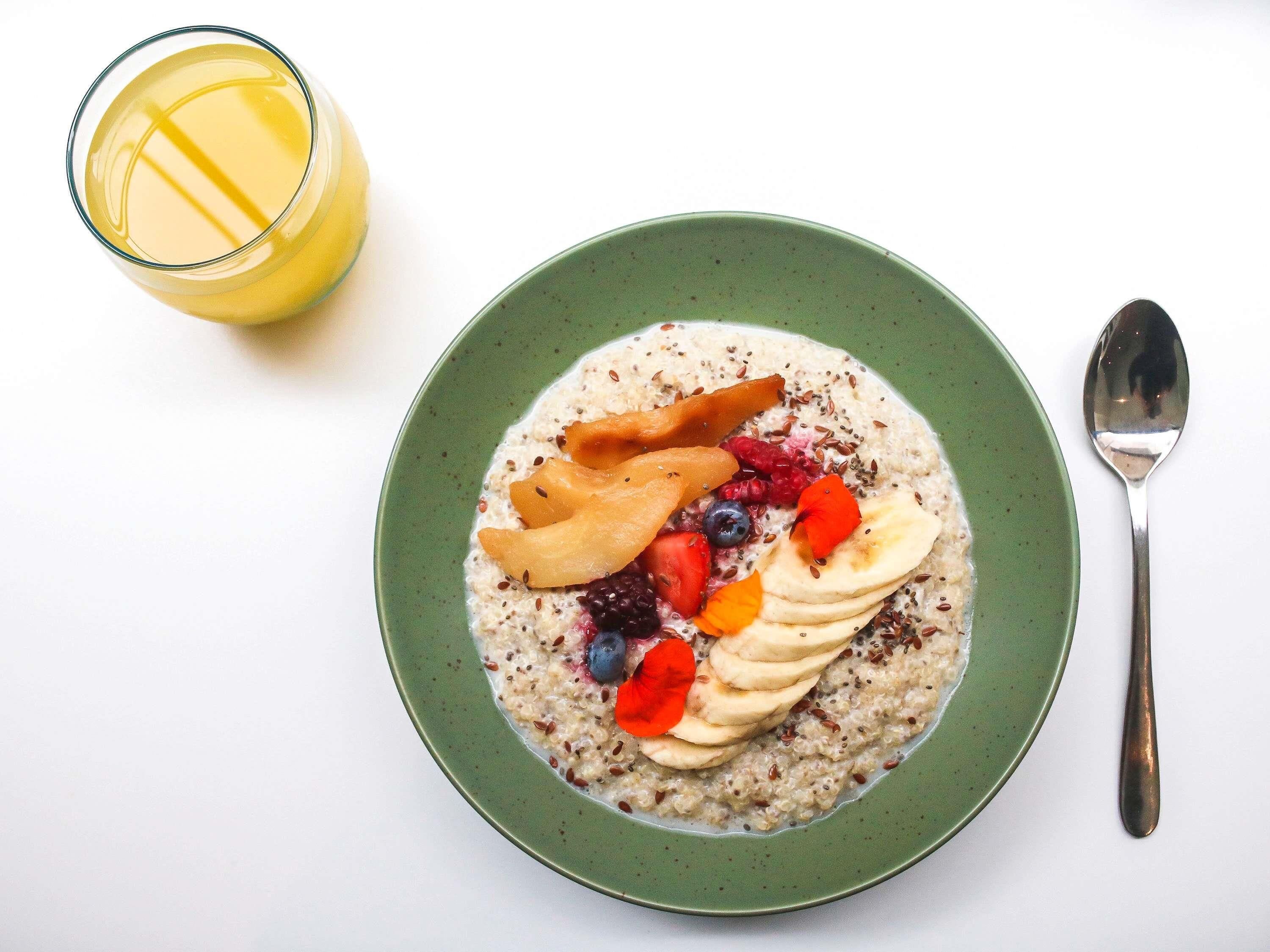 Esmorzar diari d'estil bufet (25 AUD per persona) 