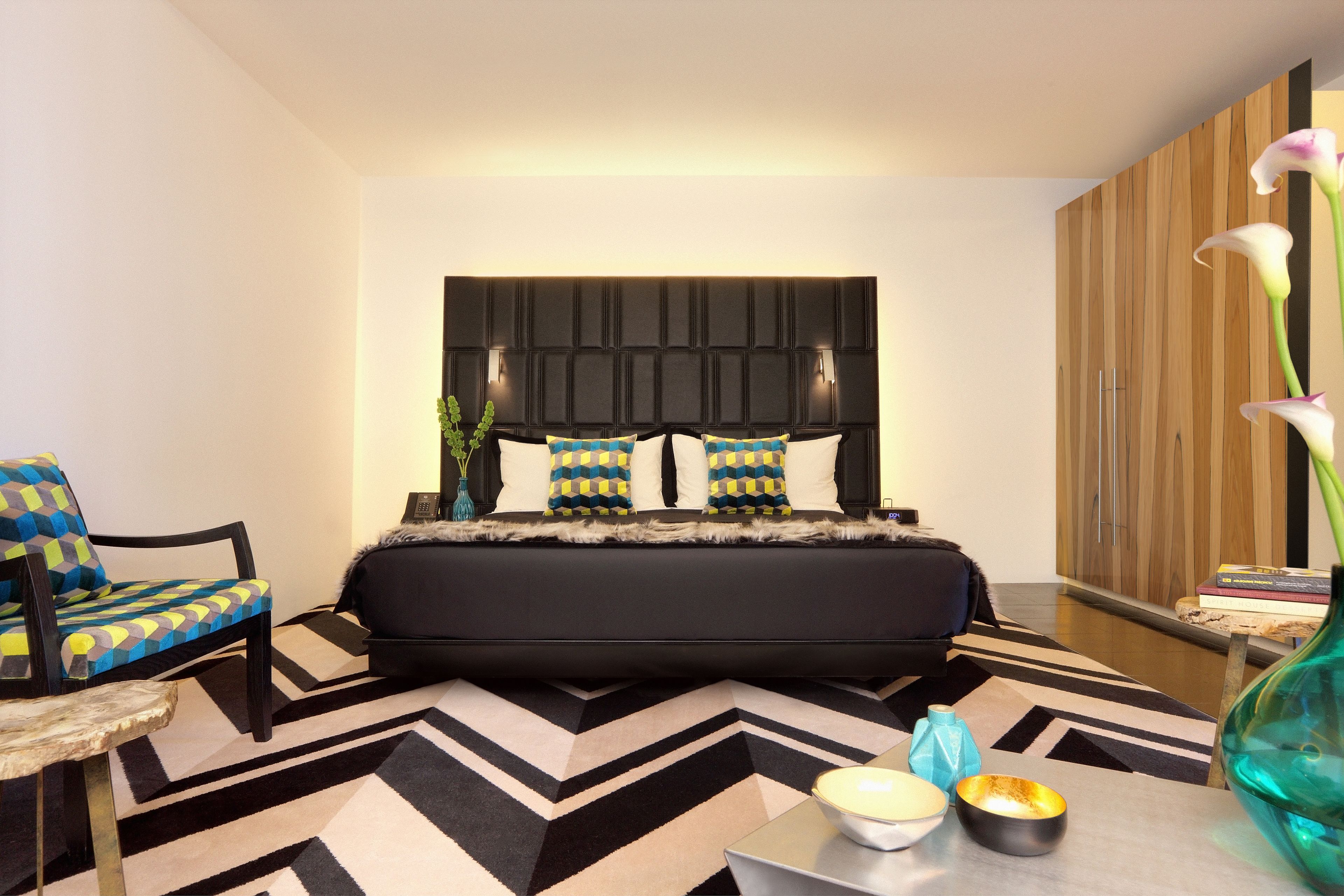 palatial suite | free minibar, in-room safe, desk, iron/ironing board