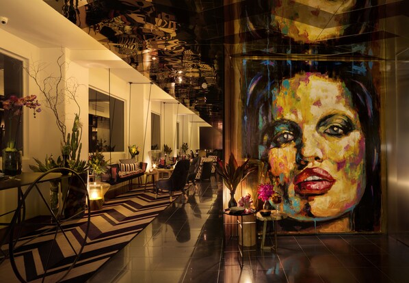 Lounge no saguão