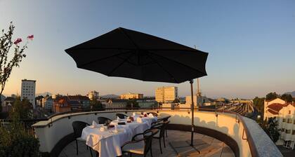 Skycity Hotel Atrigon