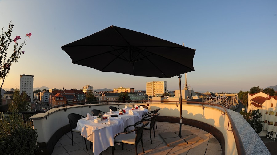 Skycity Hotel Atrigon