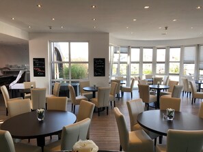 Daily buffet breakfast (EUR 17.00 per person)