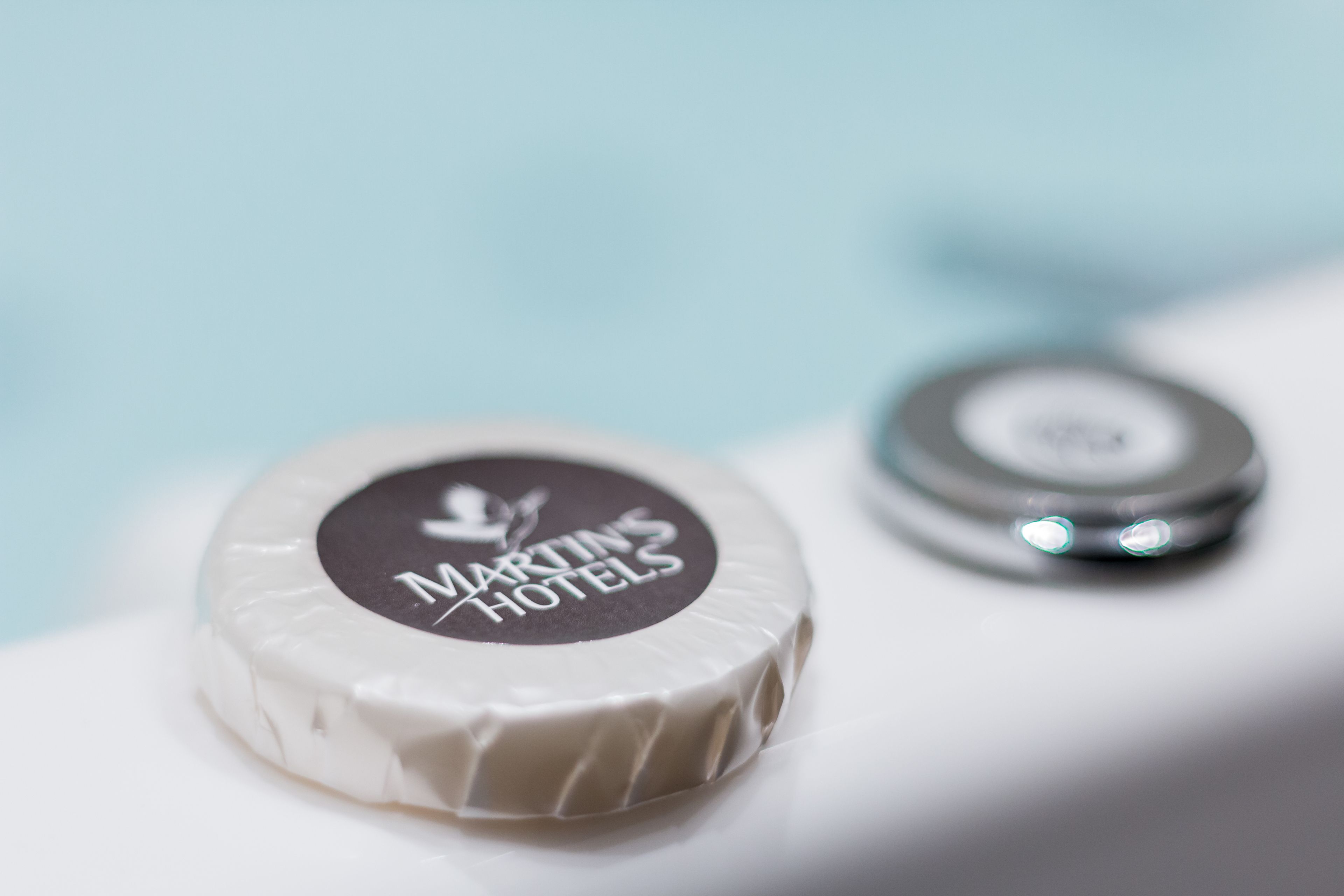 combined shower/bathtub, free toiletries, hair dryer, towels