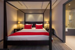Habitación doble ejecutiva, 1 cama King size | Ropa de cama de alta calidad y caja de seguridad en la habitación 