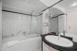 Superior-Doppelzimmer | Badezimmer