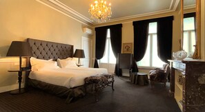 Deluxe Room | Premium bedding, minibar, in-room safe, desk - Hotel Manos Premier (Brussels)