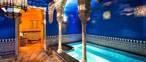 Sauna, bain à remous, hammam, massages