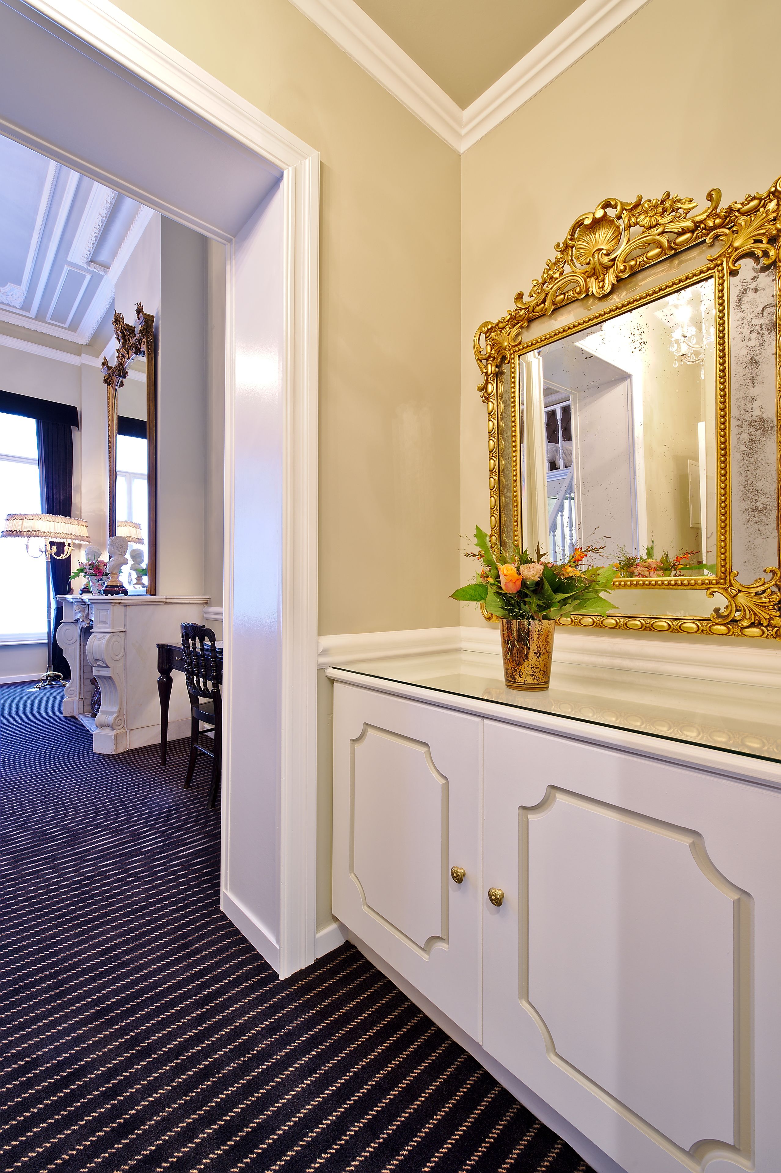 suite | 1 bedroom, premium bedding, minibar, in-room safe