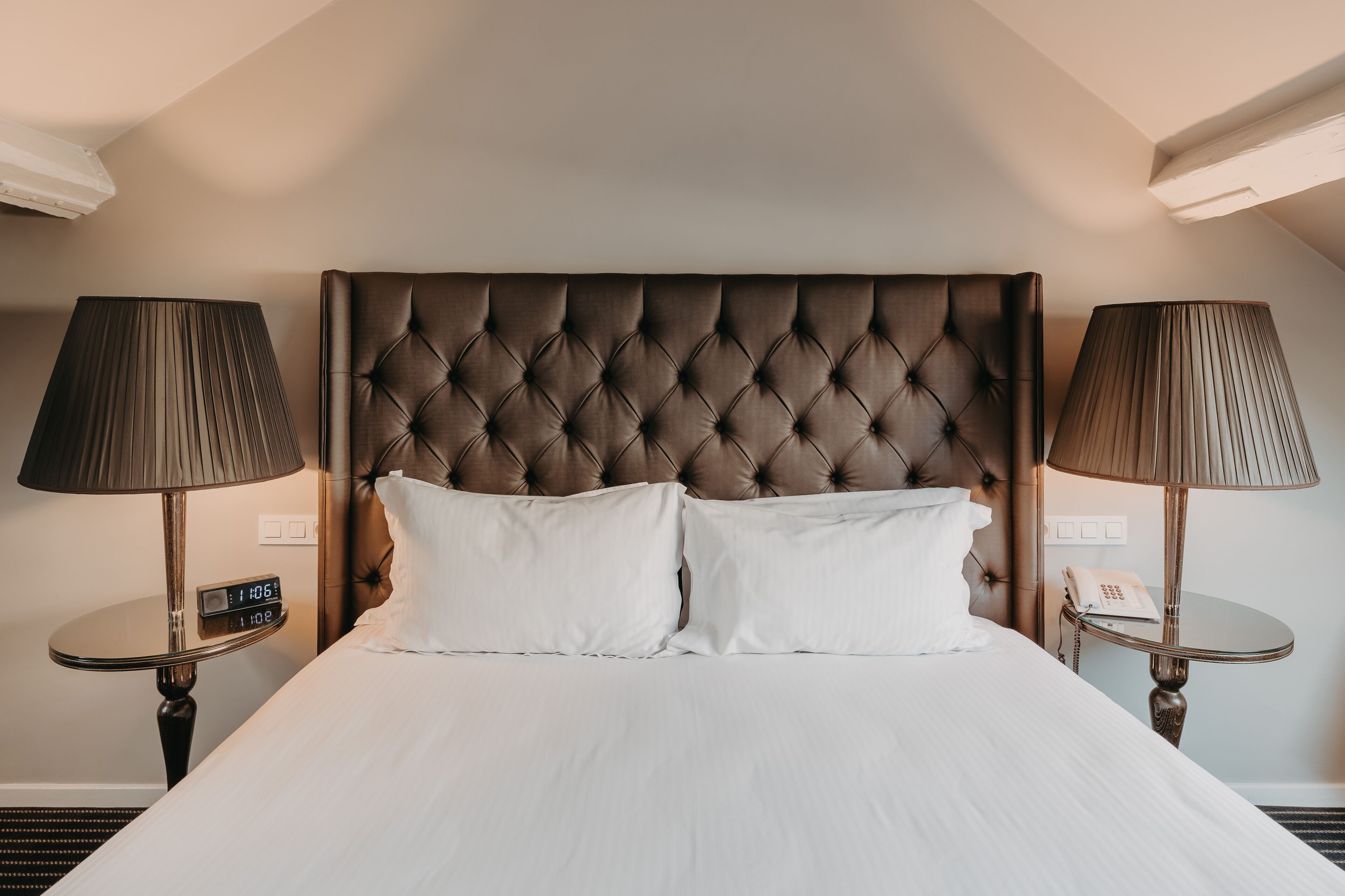 deluxe room | 1 bedroom, premium bedding, minibar, in-room safe