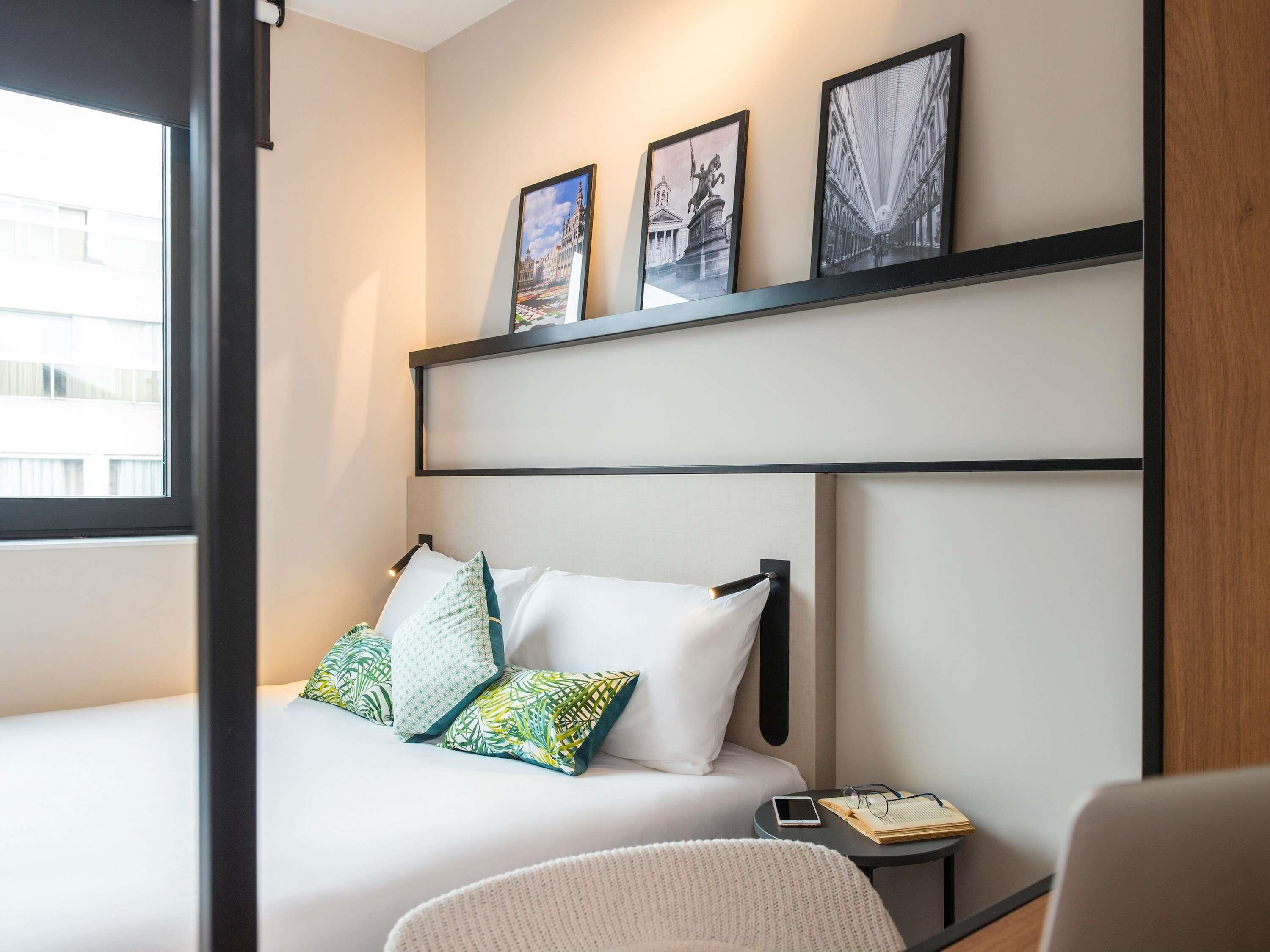 Surmatelas, coffres-forts dans les chambres, bureau, rideaux occultants