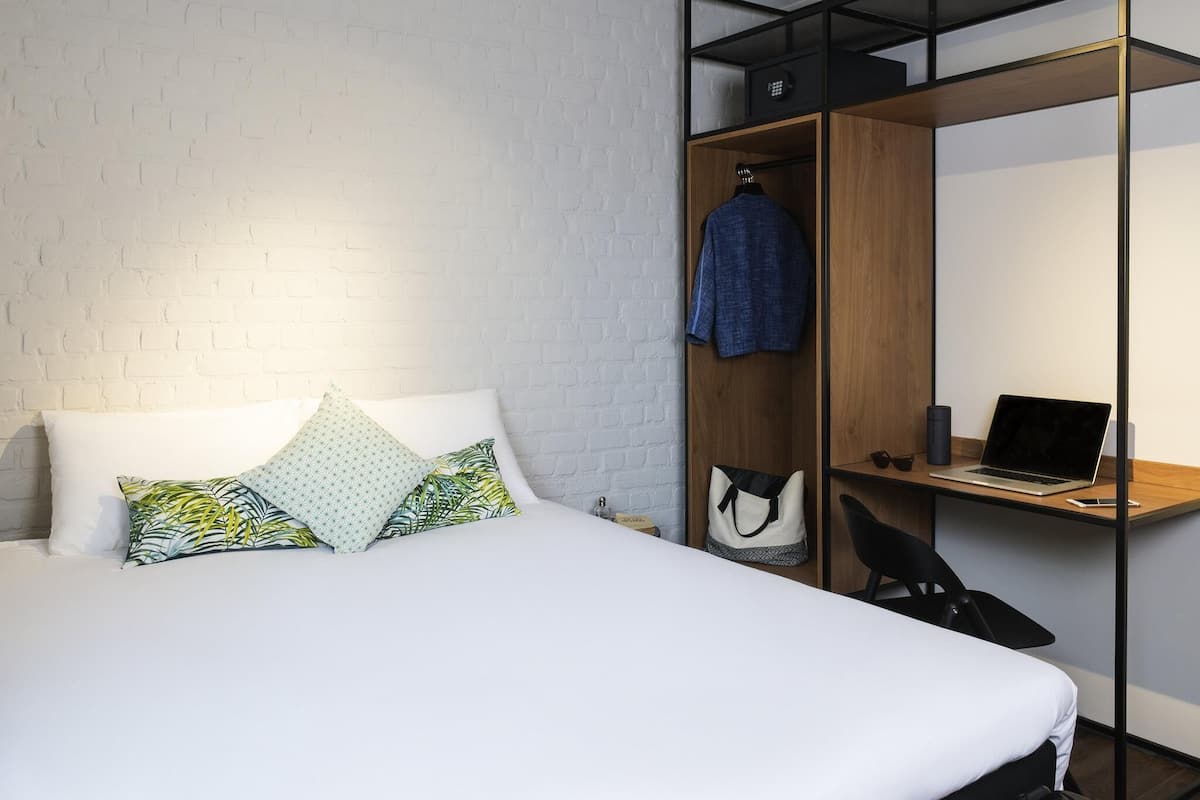 Superior Room, 1 Double or 2 Single Beds, Garden View | Pillow-top beds, in-room safe, desk, blackout curtains
