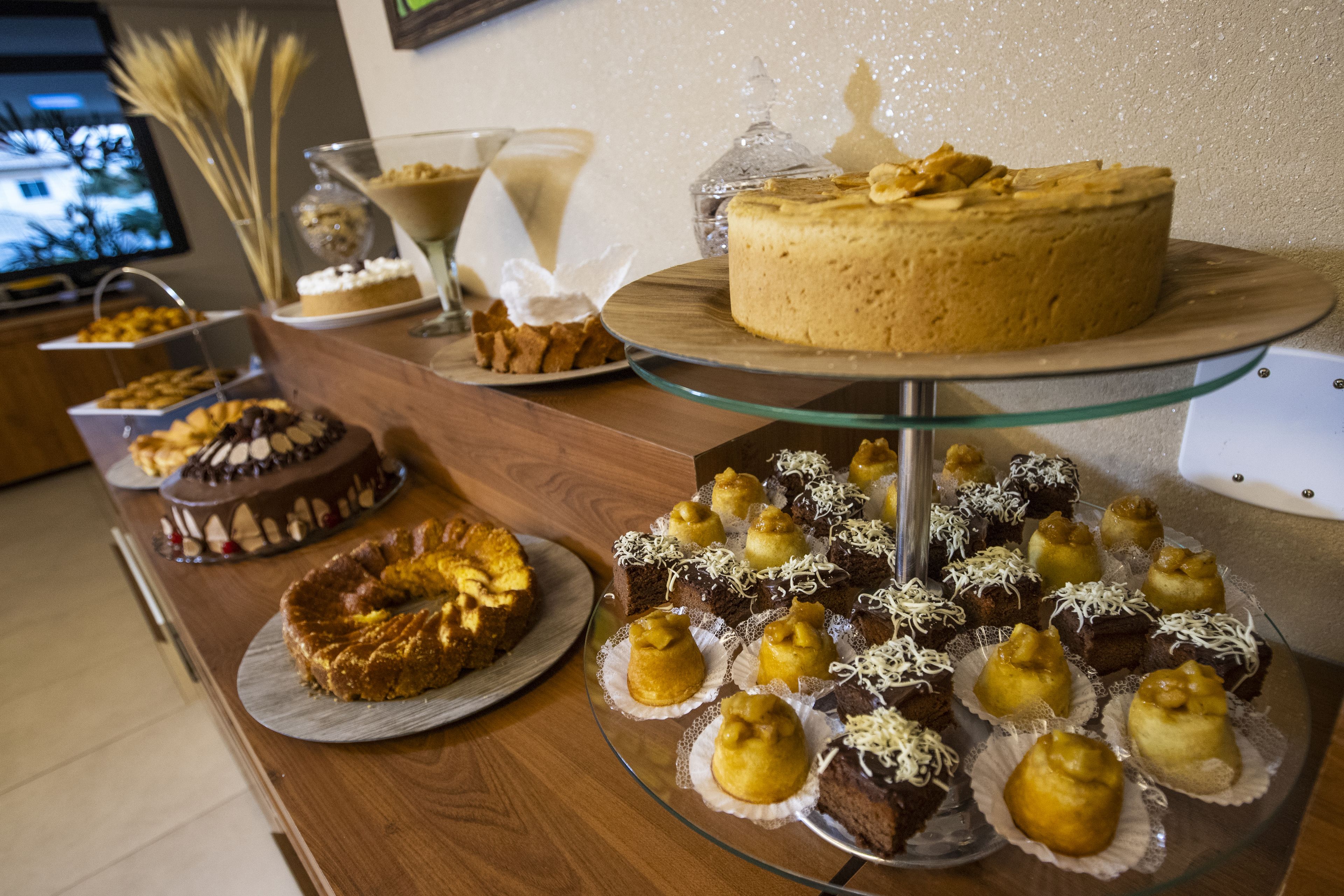 Sudah termasuk sarapan prasmanan setiap hari