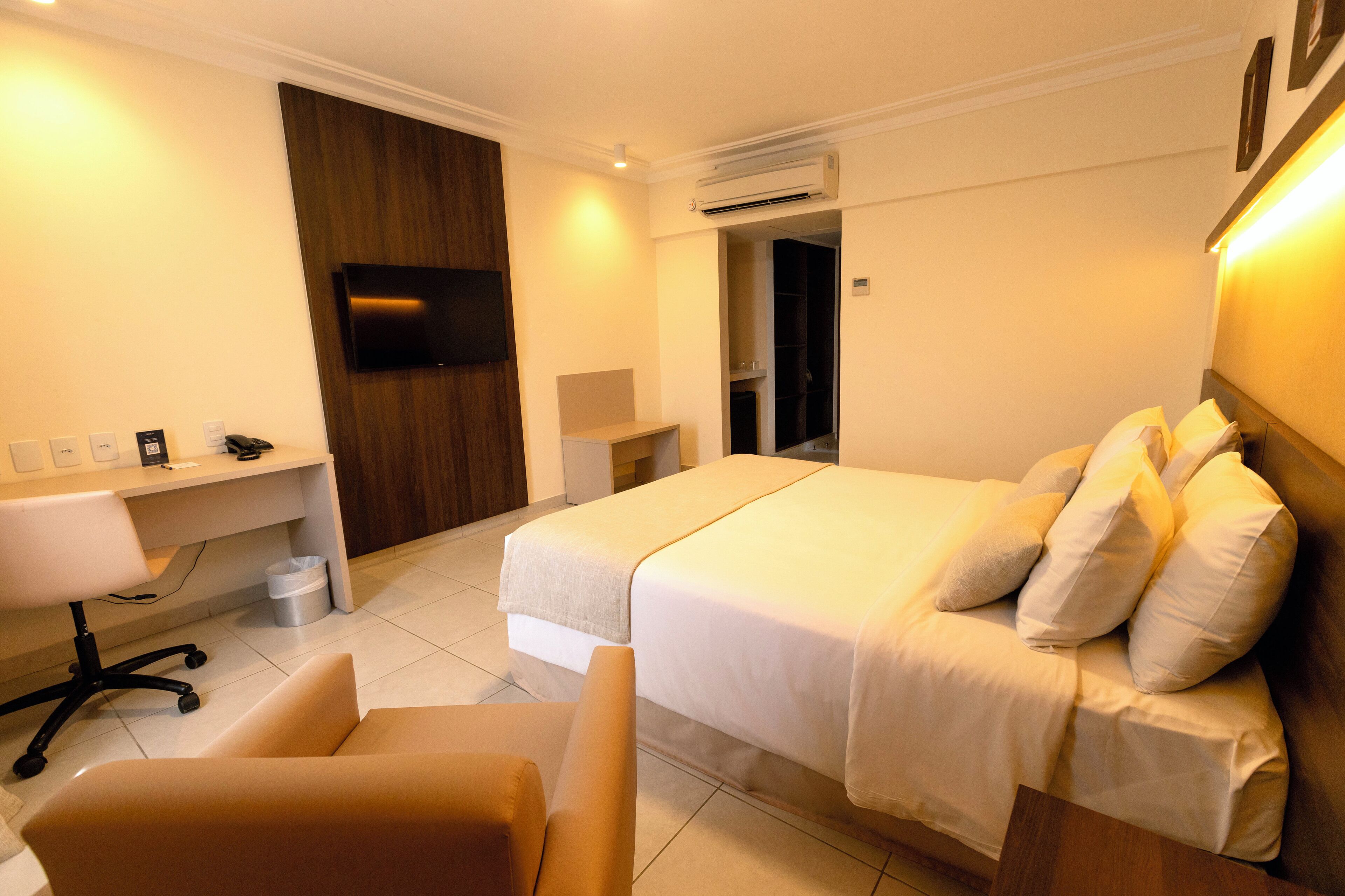 superior double room | 1 bedroom, minibar, in-room safe, desk