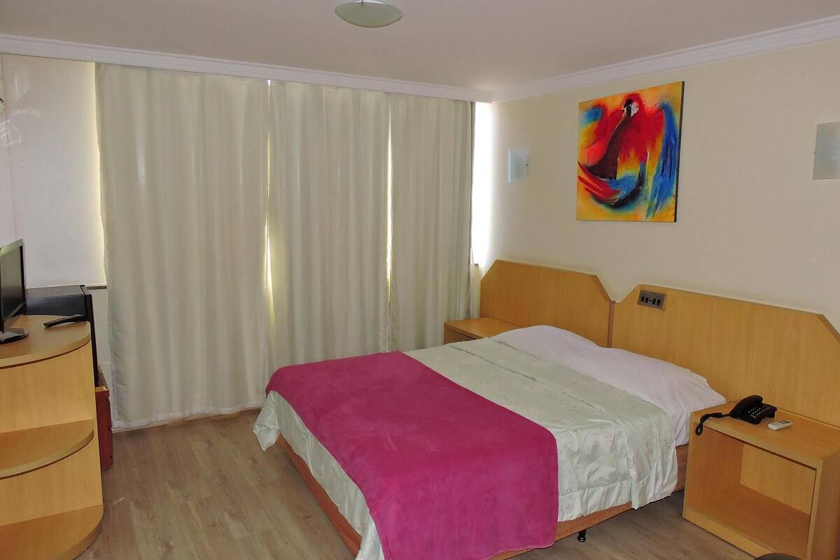 Minibar, bed sheets