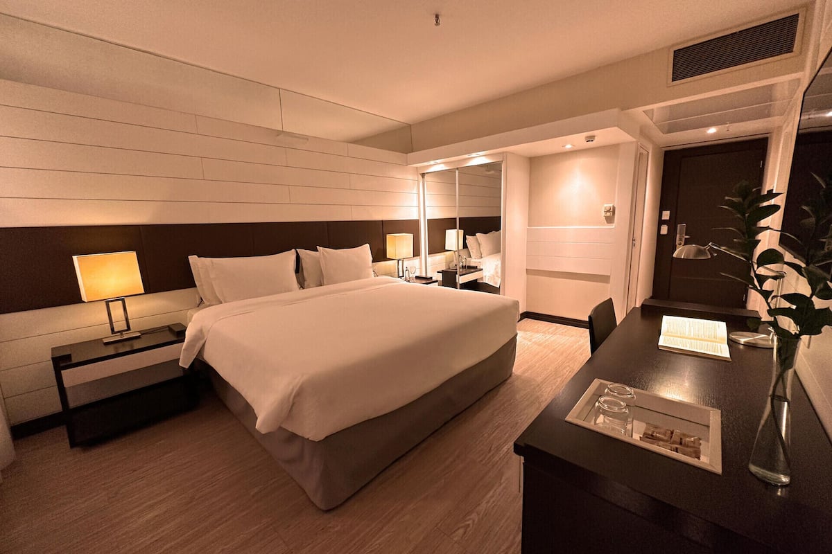 1 bedroom, minibar, in-room safe, desk