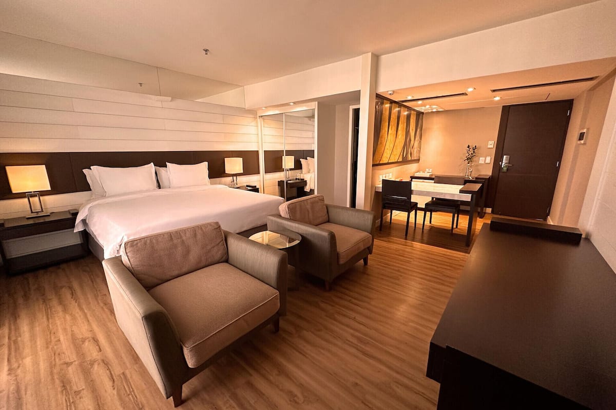 1 bedroom, minibar, in-room safe, desk