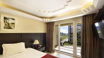 1 bedroom, minibar, in-room safe, desk