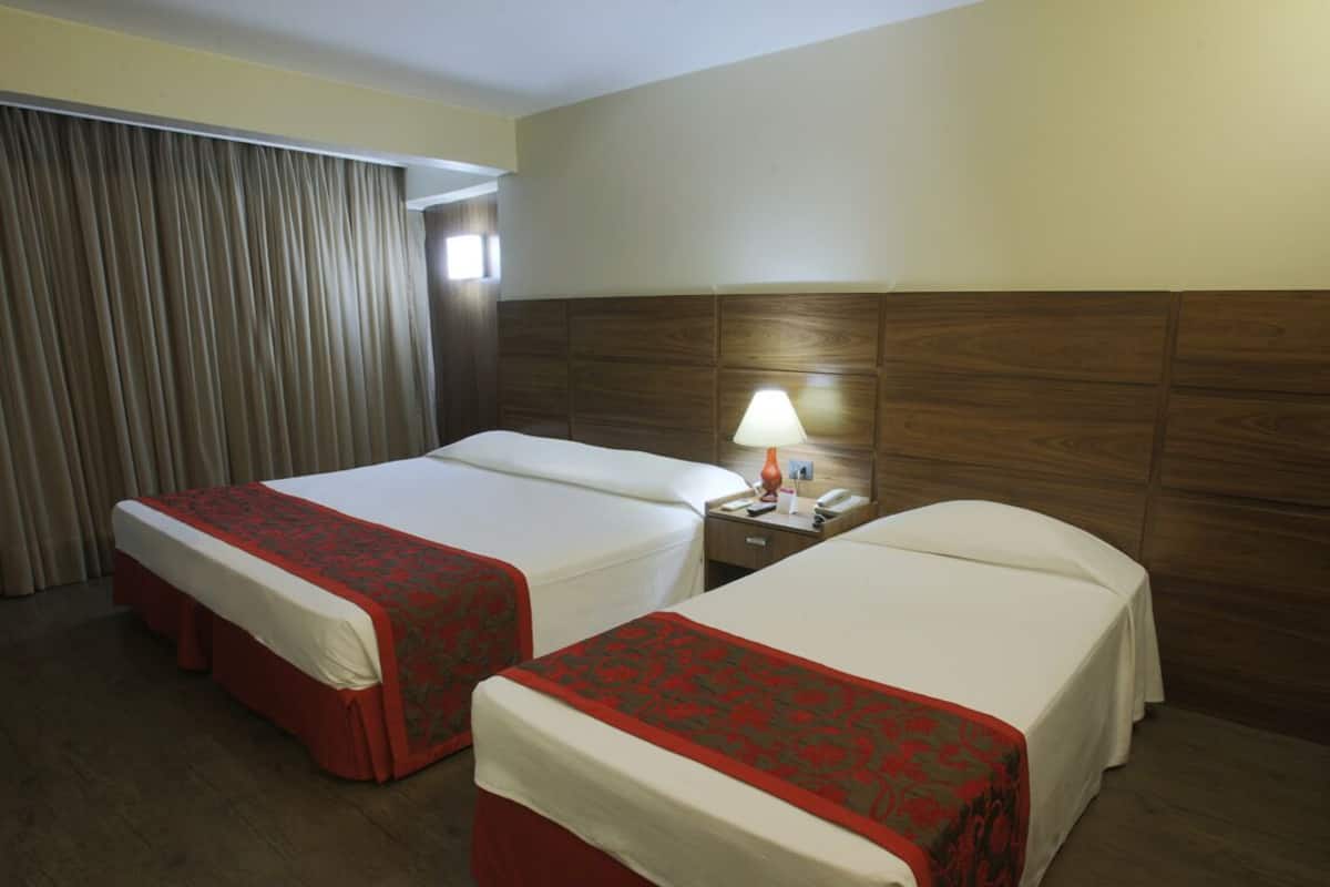1 Schlafzimmer, Minibar, Zimmersafe, Schreibtisch