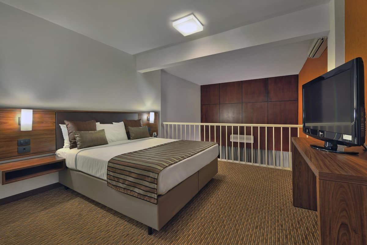 In-room safe, desk, free WiFi, bed sheets