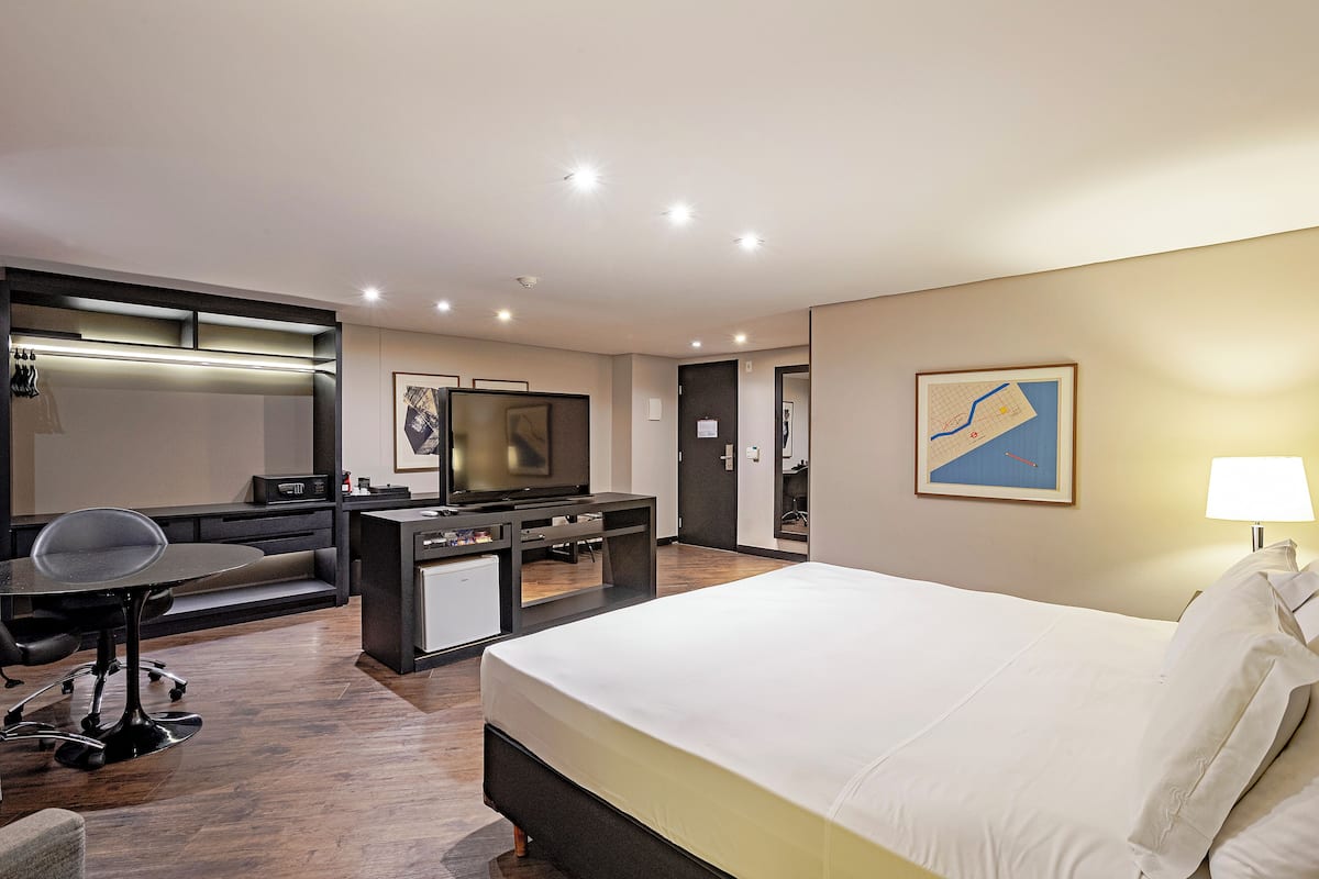 Family Room, 1 Bedroom, City View | Room amenity