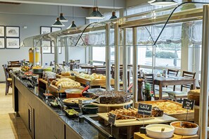 Desayuno continental incluido todos los días