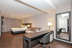 SUITE | In-room safe, desk, laptop workspace, iron/ironing board - Slaviero Baía Norte Florianópolis (Florianópolis)