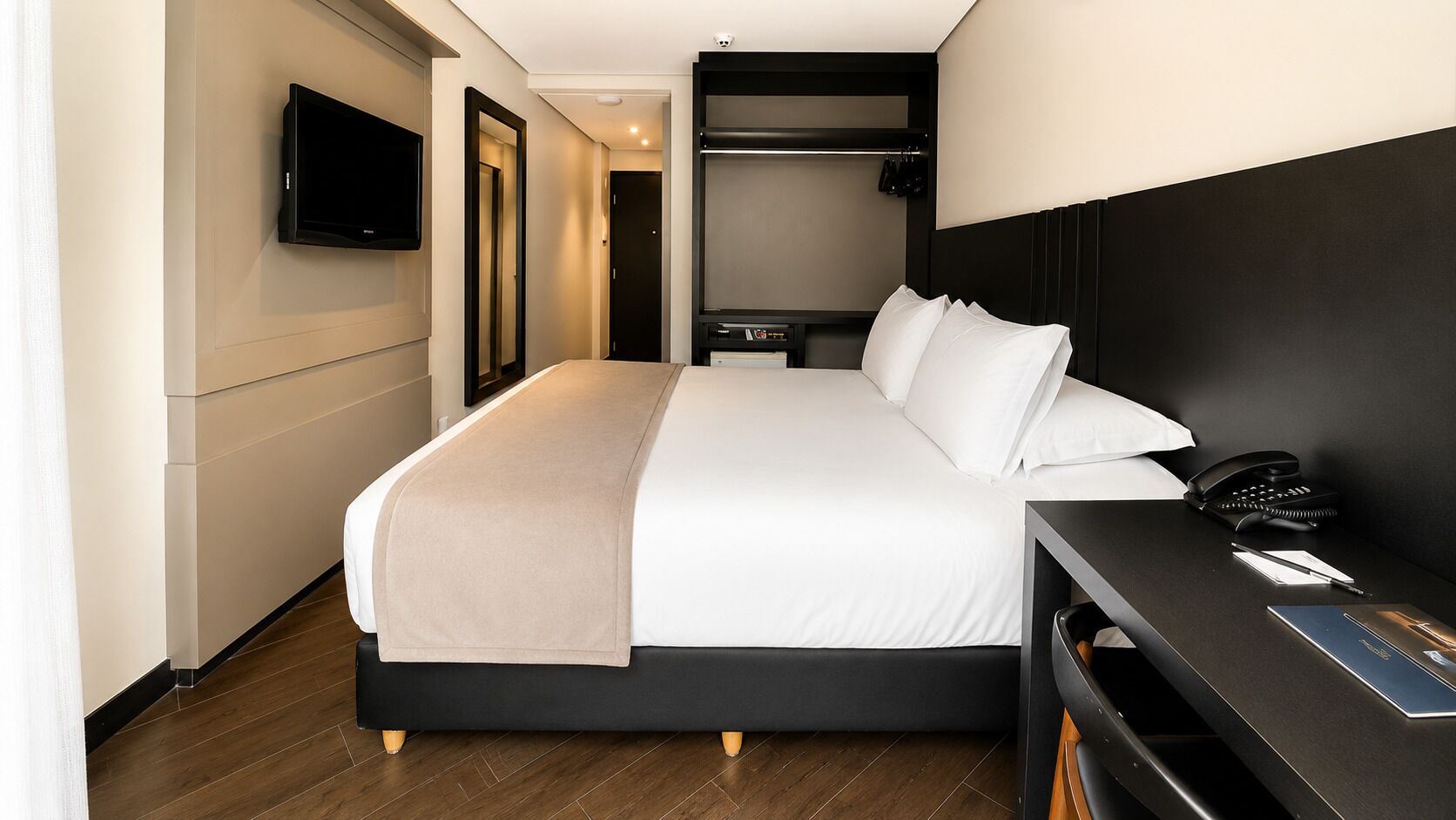 Luxury Double Room (Superior) | In-room safe, desk, laptop workspace, iron/ironing board