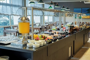Free daily continental breakfast - Slaviero Baía Norte Florianópolis (Florianópolis)
