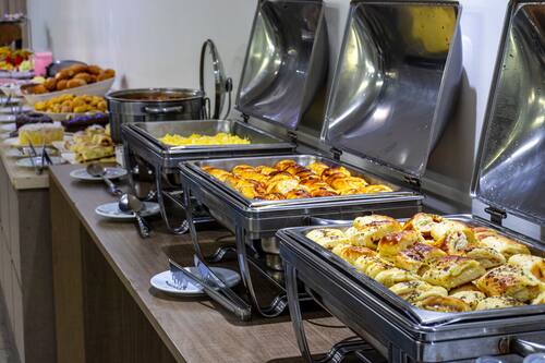 Petit déjeuner buffet compris tous les jours