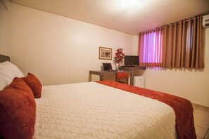 Minibar, cortinas blackout, wifi gratis y ropa de cama 