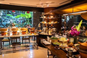 Daily buffet breakfast (THB 730 per person)