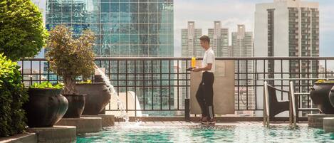 Outdoor pool, pool loungers