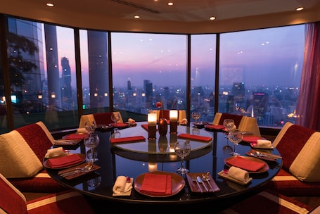 Restaurant. Banyan Tree Bangkok