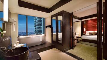 1 bedroom, Egyptian cotton sheets, premium bedding, minibar