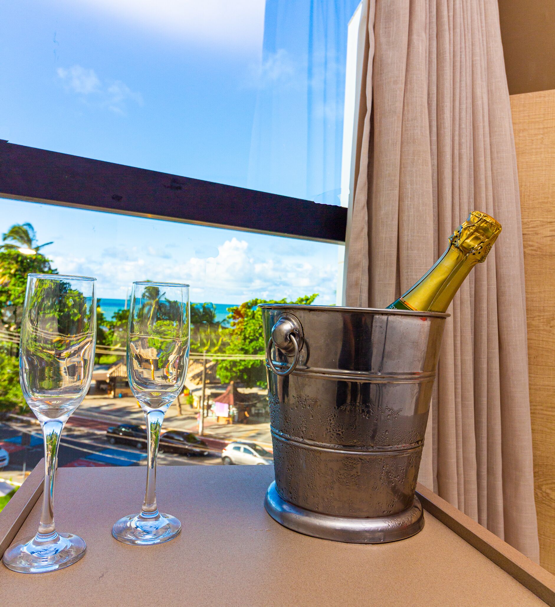 デラックス ルーム | ミニバー、セーフティボックス (室内)、デスク、WiFi (無料)