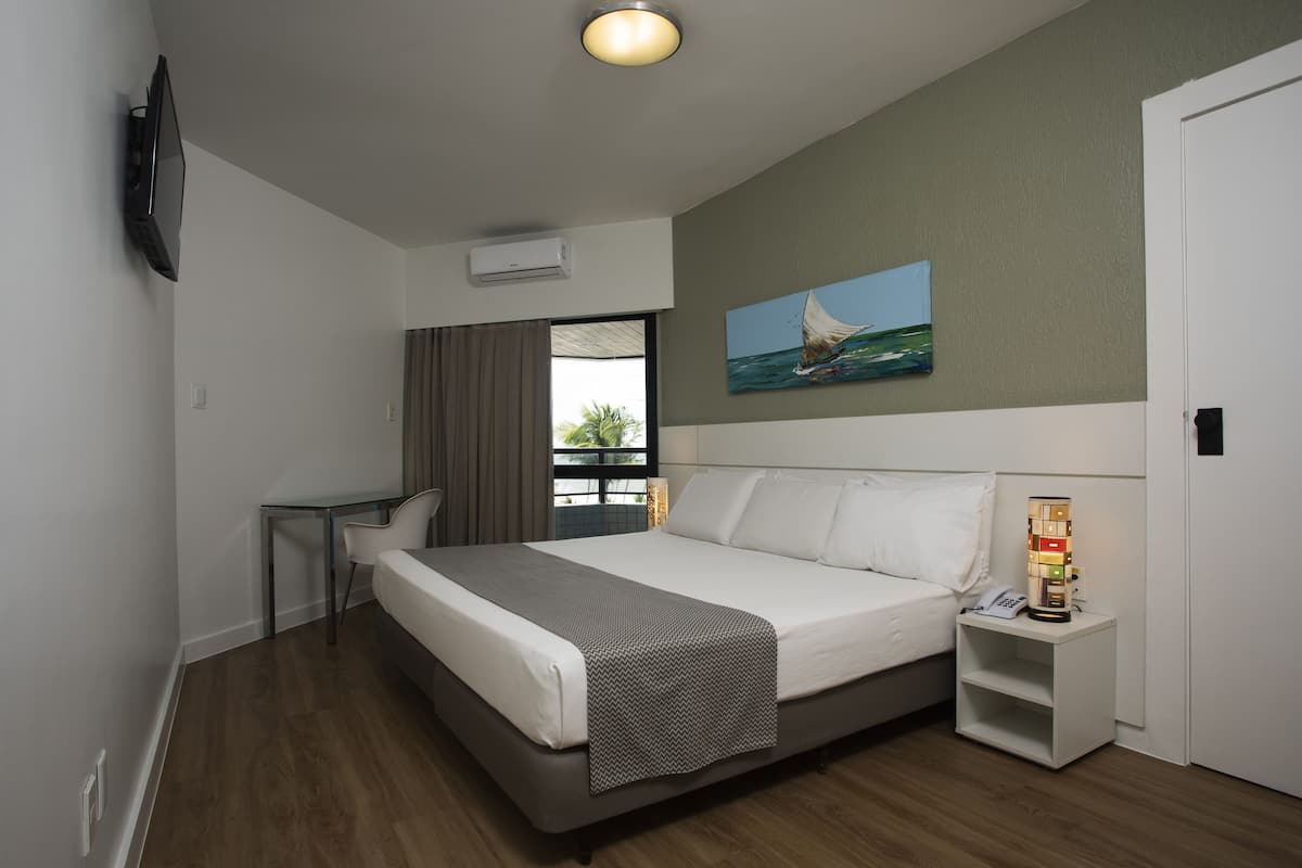 2 bedrooms, in-room safe, desk, free WiFi