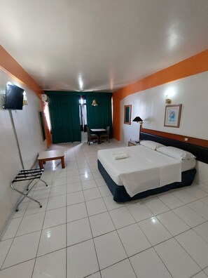 Kamar Double Standar | Pemandangan dari kamar